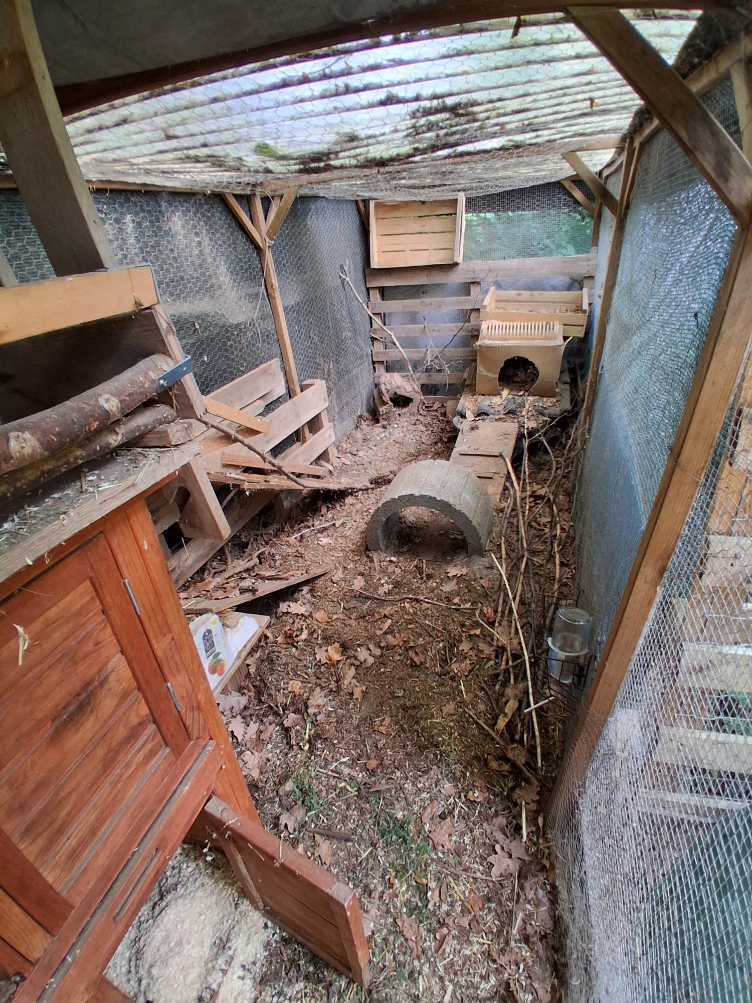 Hasenstall aus Holz