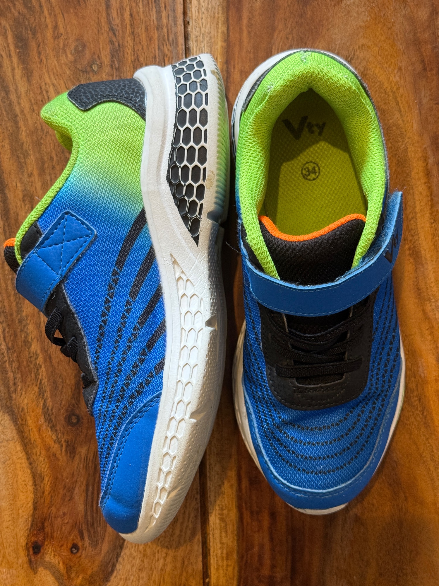 Kinder-Sportschuhe mit Klettverschluss