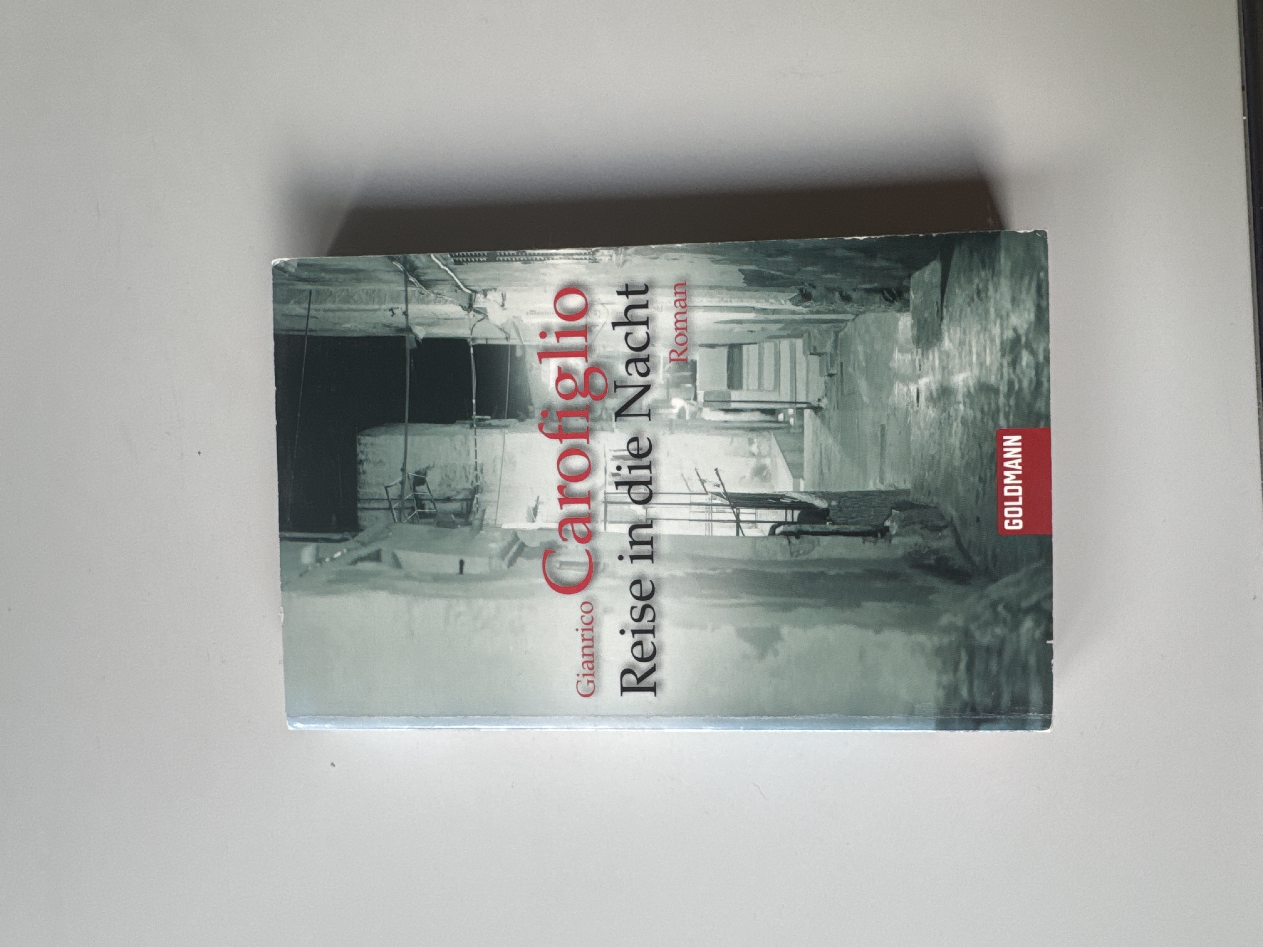 Buch: Reise in die Nacht von Gianrico Carofiglio