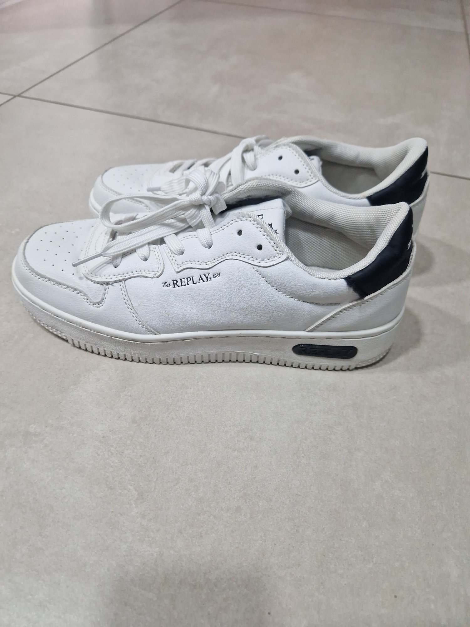 Sneaker/ Freizeitschuhe