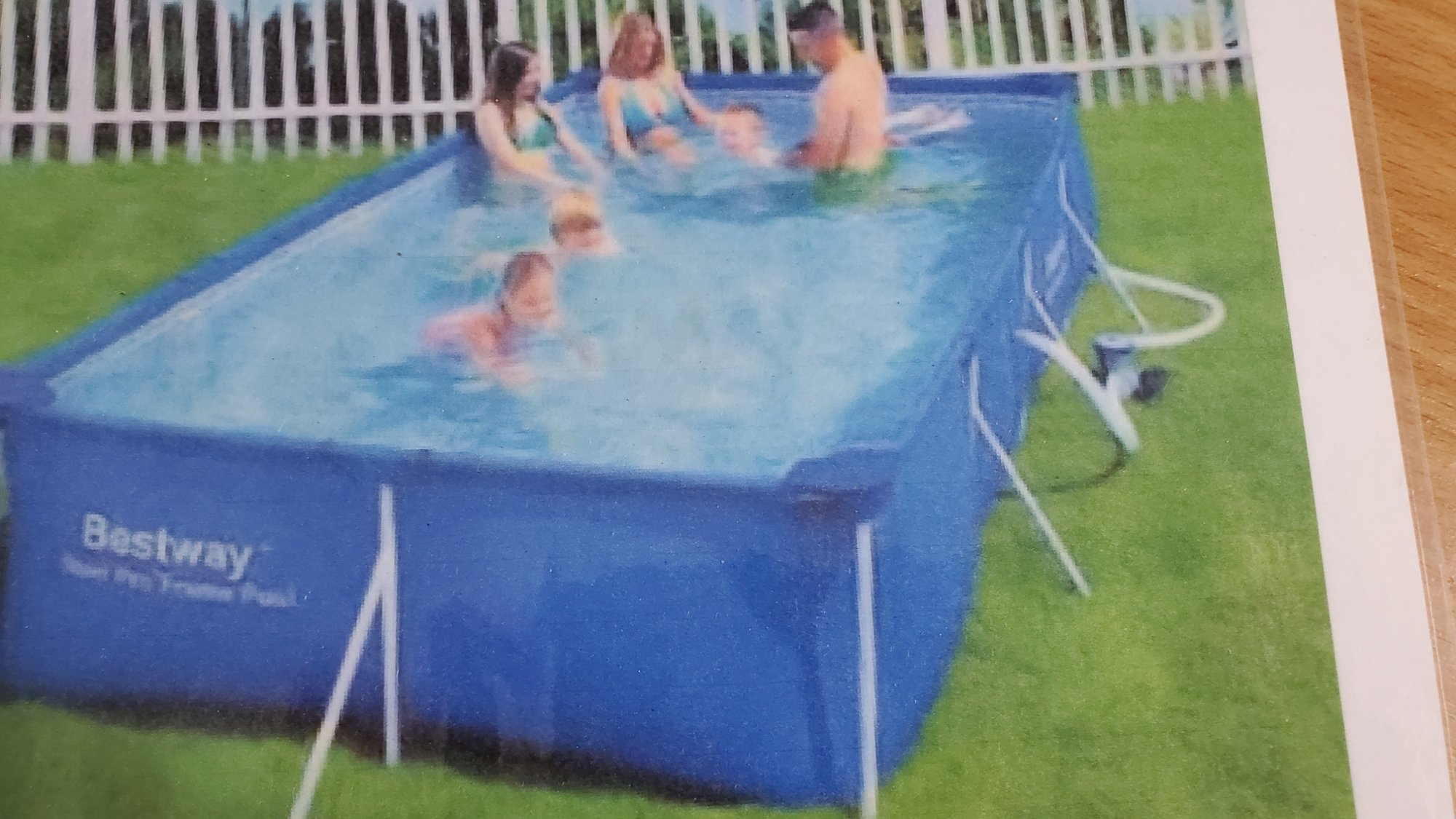 Badepool zum Aufstellen (ca. 2m x 1,5m x 0,8m)
