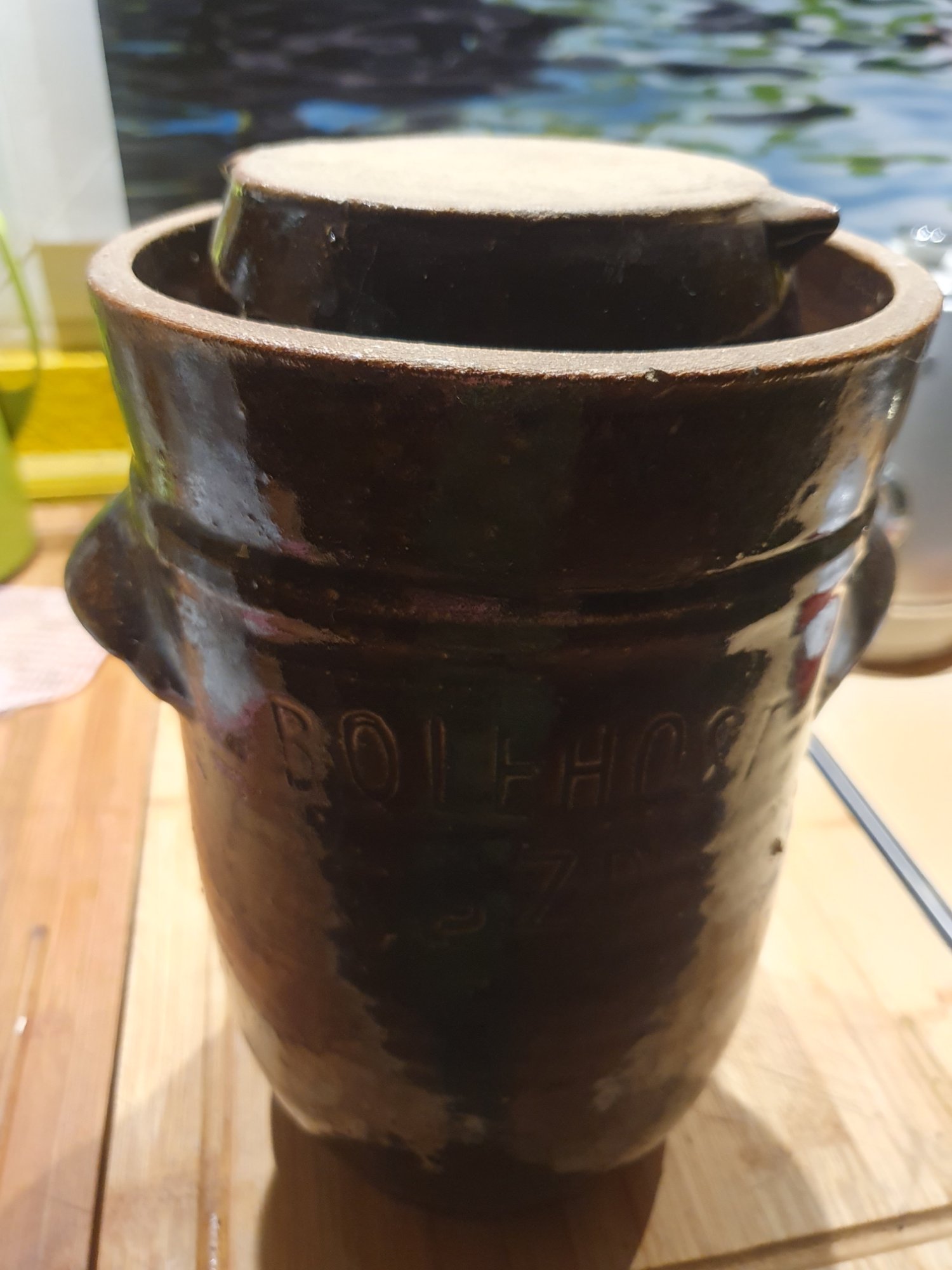 Kleiner Keramiktopf mit Wasserrand für Sauerkraut ect.