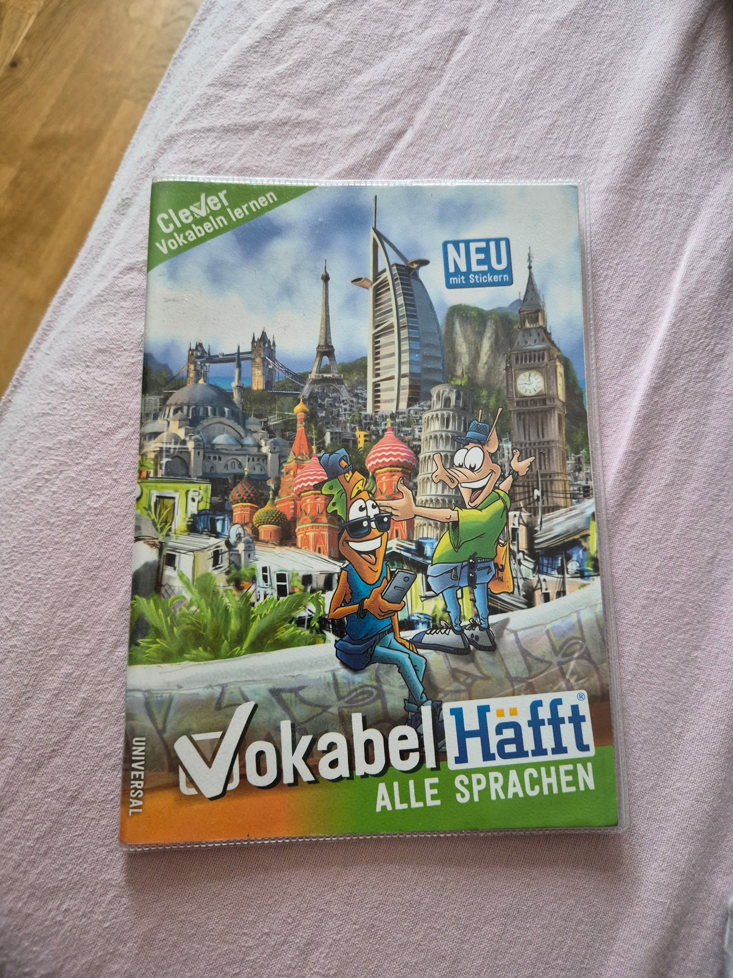 Schulbücher, Schulbedarf deutsch französisch Atlas Geografie Vokabelhefte englisch